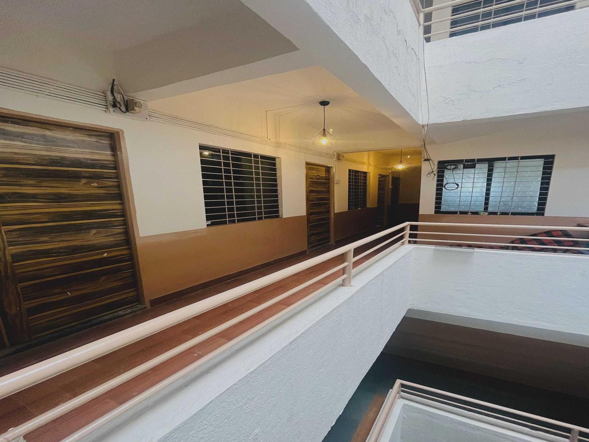 Hotel Royal Lodging Phursungi Kültér fotó