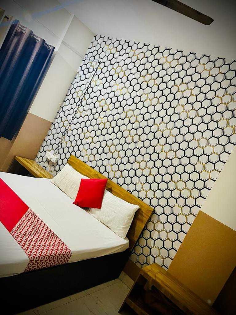 Hotel Royal Lodging Phursungi Kültér fotó